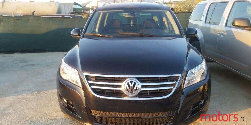 2008' Volkswagen Tiguan photo #1
