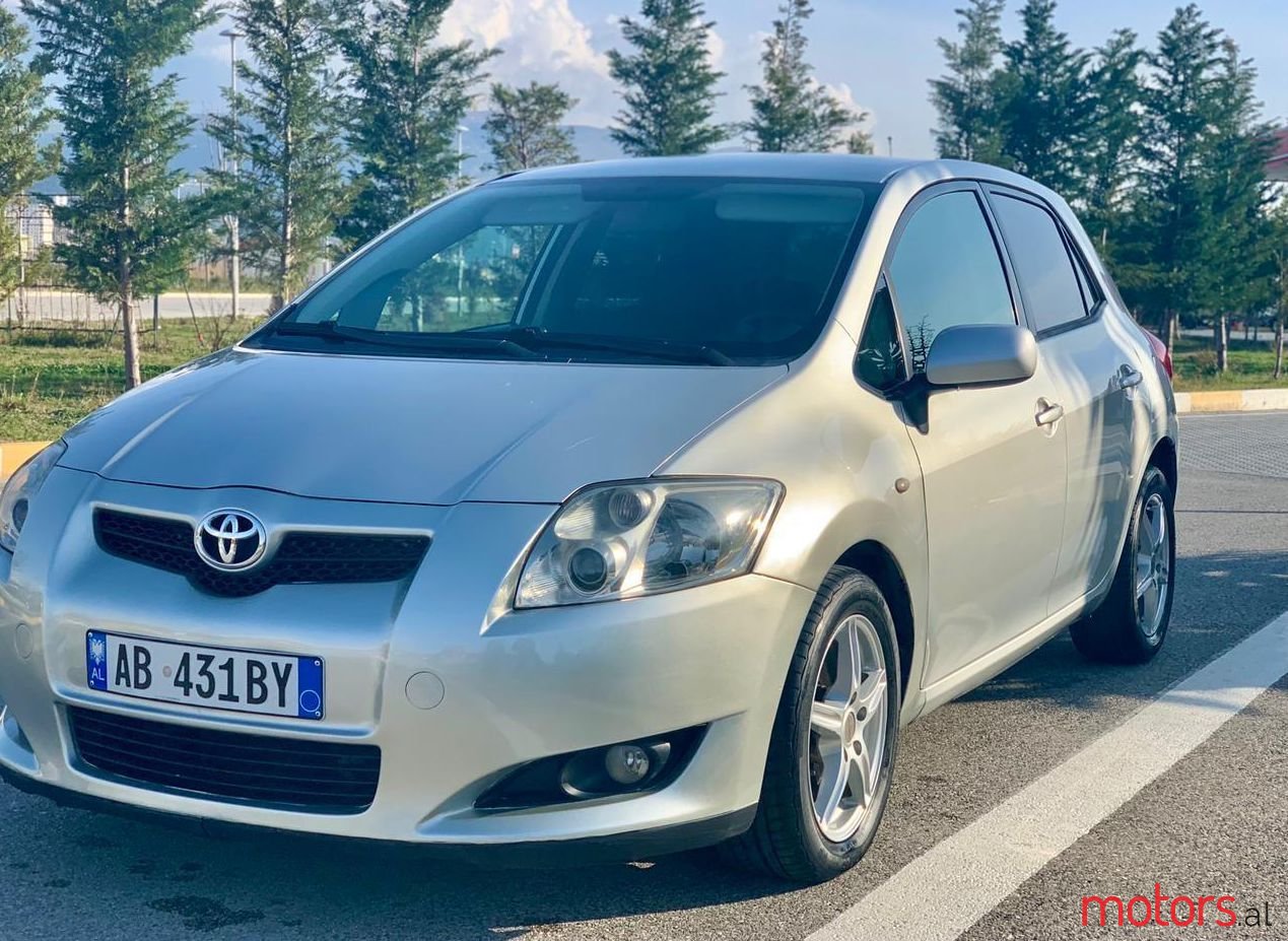 2008' Toyota Auris photo #1