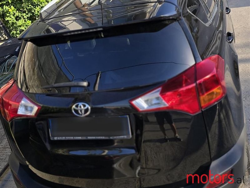 2015' Toyota RAV4 photo #4