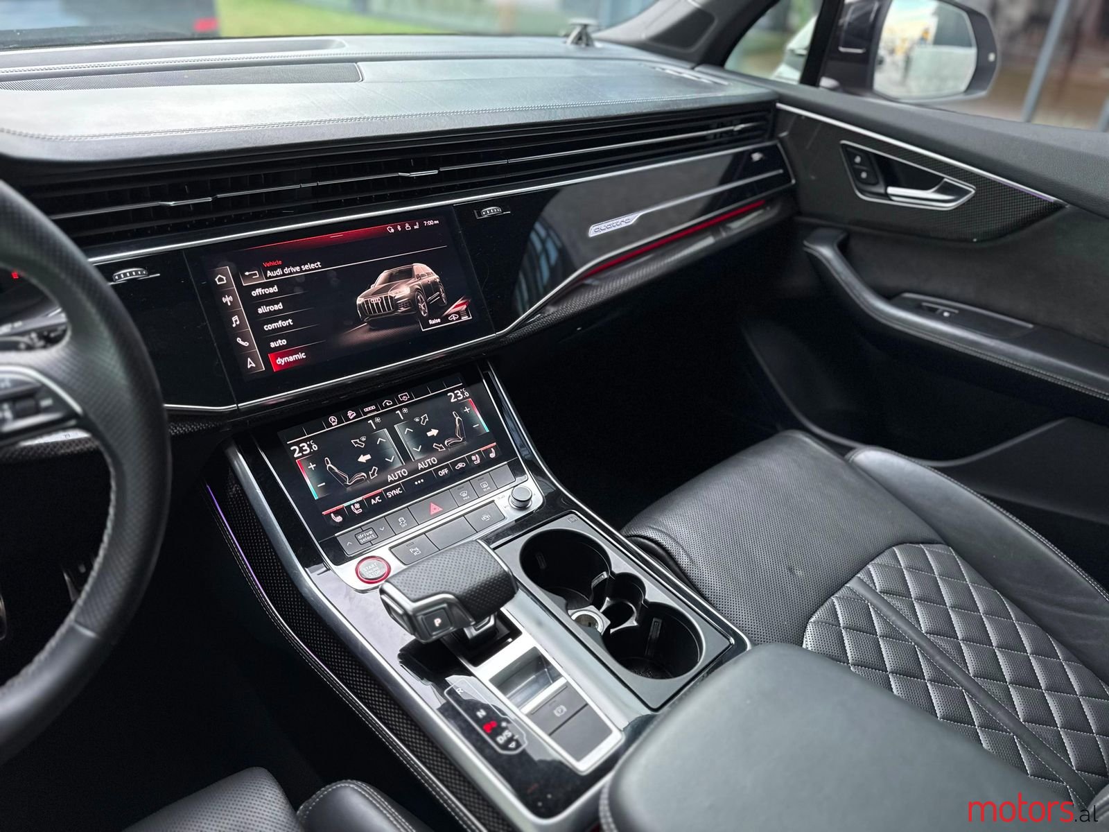 2021' Audi Q7 photo #5