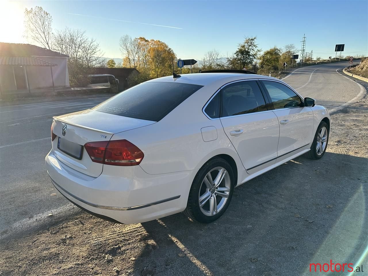 2013' Volkswagen Passat photo #3