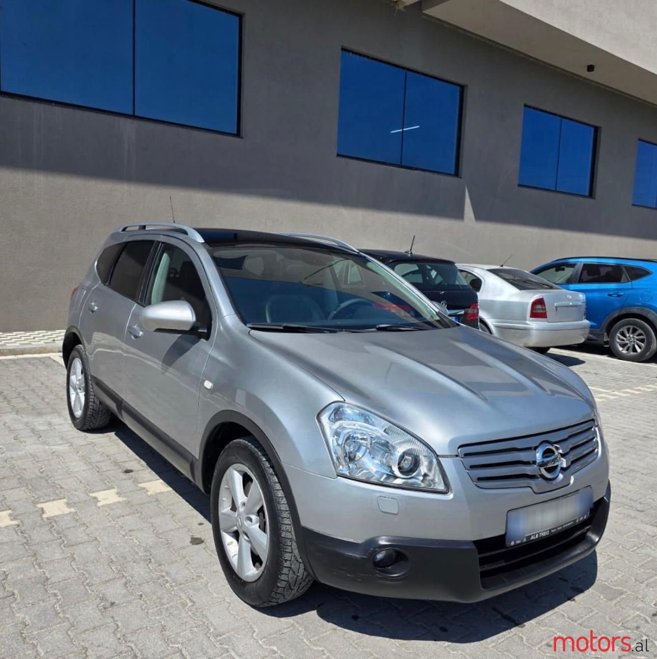 2009' Nissan Qashqai+2 photo #2