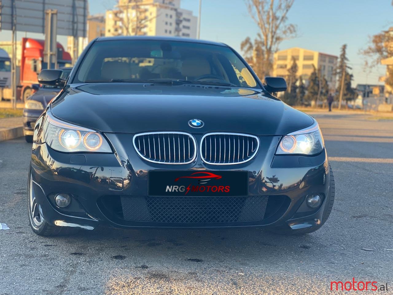 2009' BMW 1 Series 5 Door photo #1