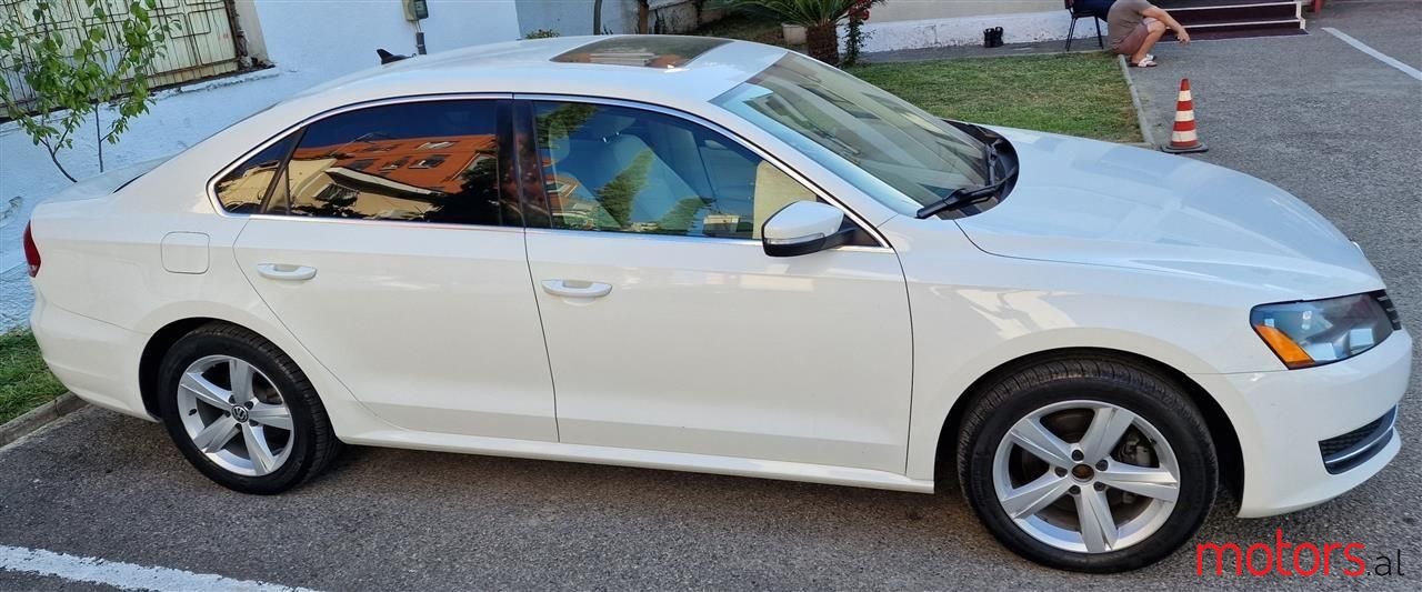 2013' Volkswagen Passat photo #5