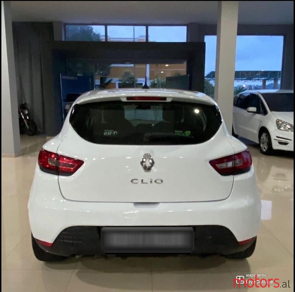 2013' Renault Clio photo #2