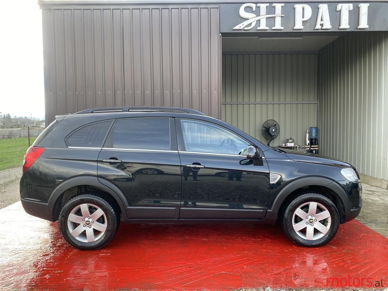 2010' Chevrolet Captiva photo #3