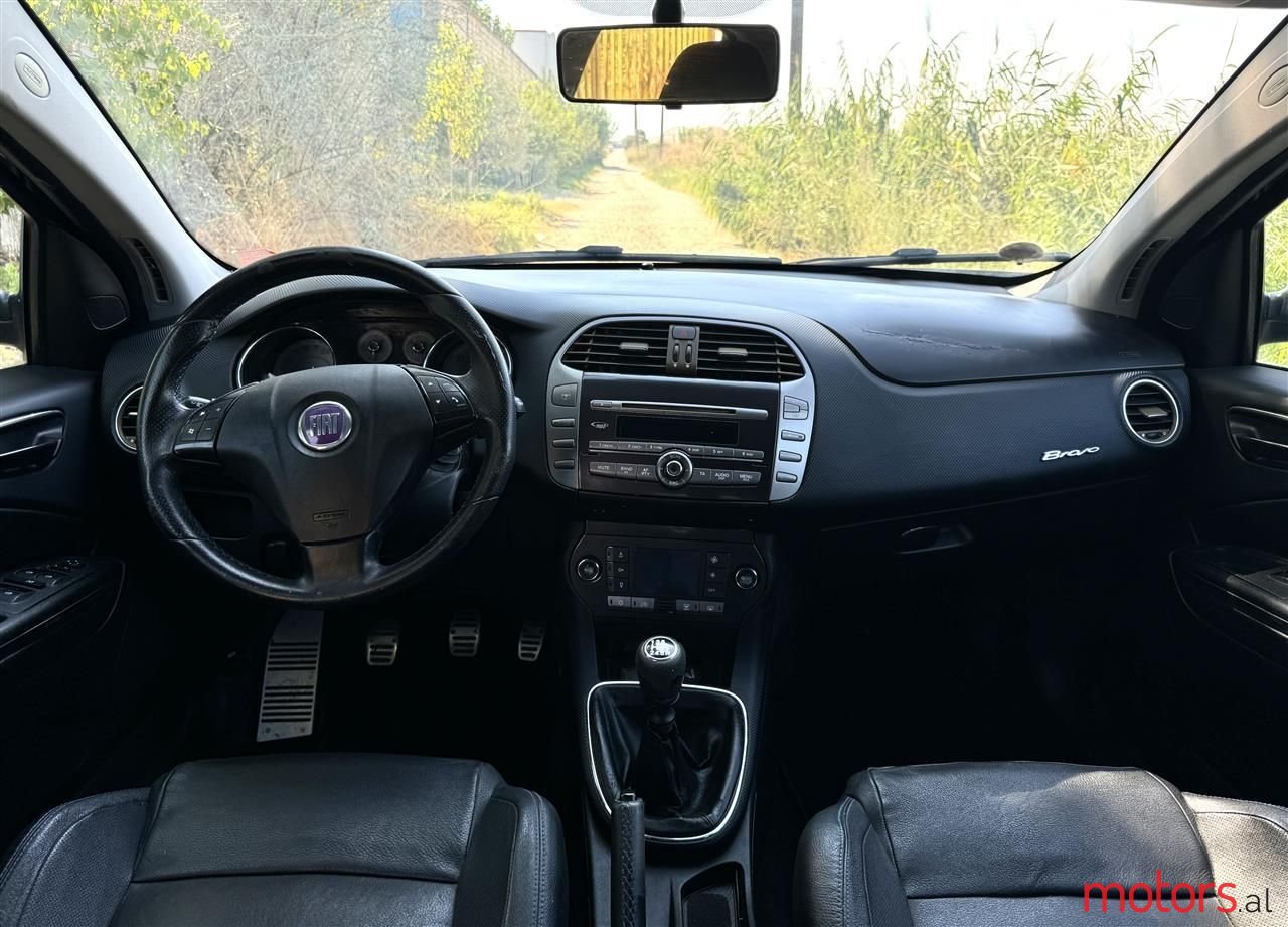 2011' Fiat Bravo photo #4