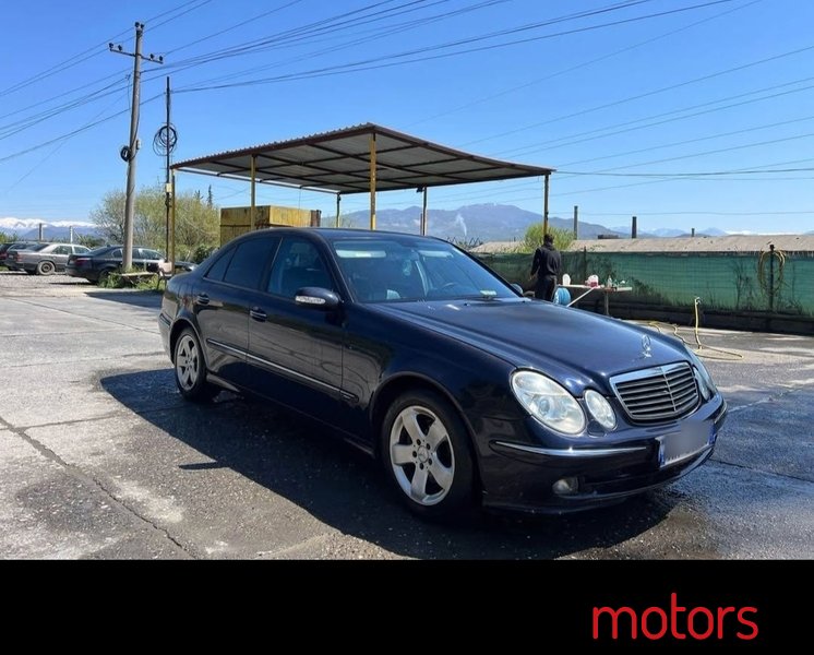 2003' Mercedes-Benz E 270 photo #6