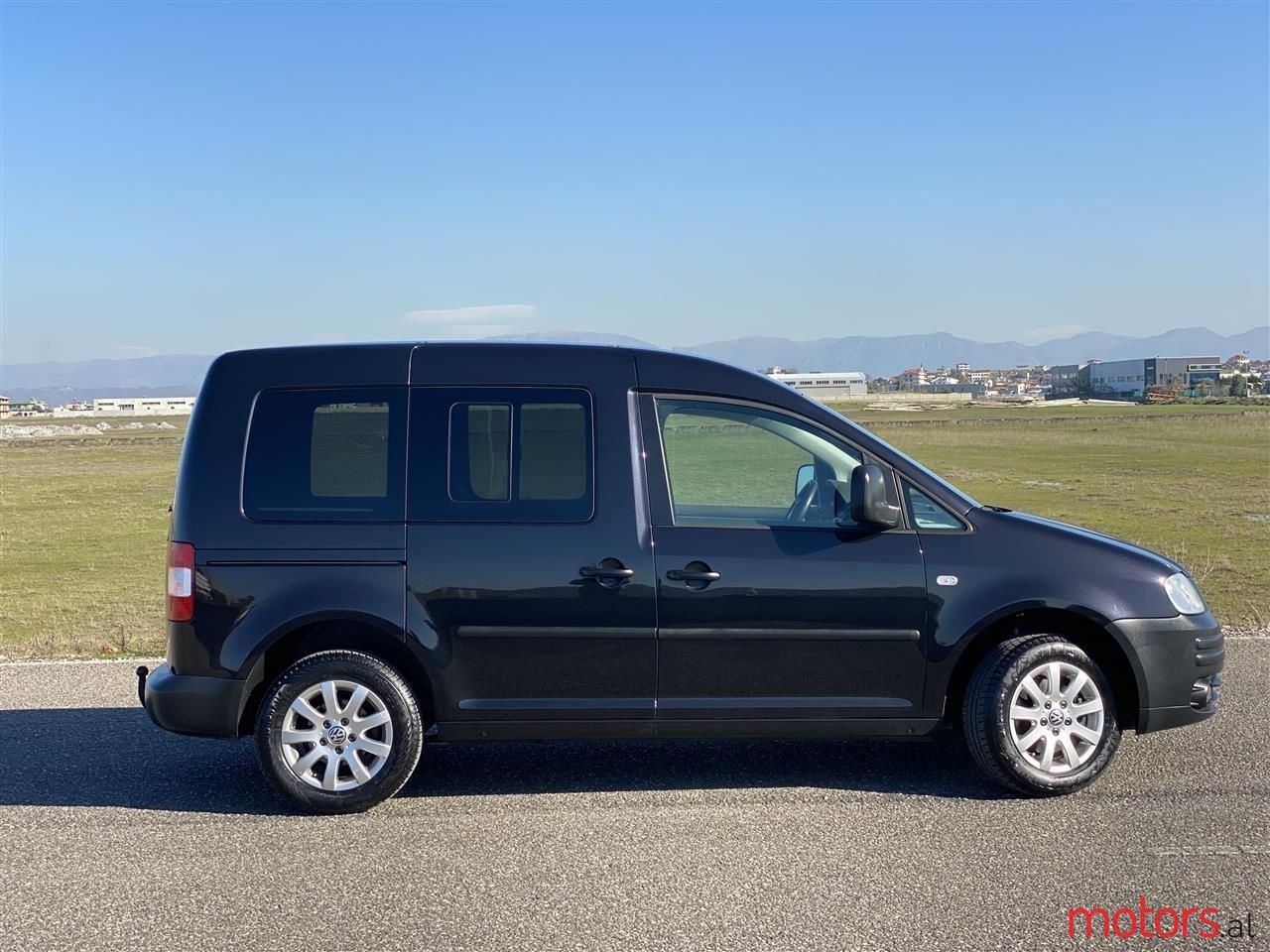 2007' Volkswagen Caddy photo #3