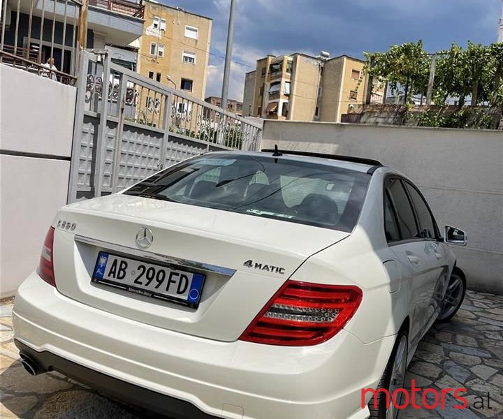 2012' Mercedes-Benz C 250 photo #6