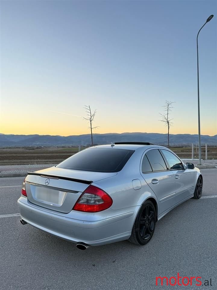 2008' Mercedes-Benz E 230 photo #4