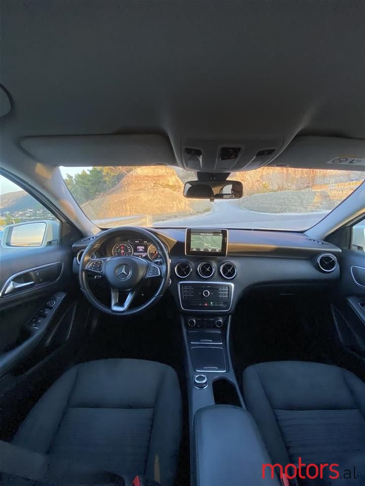 2016' Mercedes-Benz A 160 photo #2