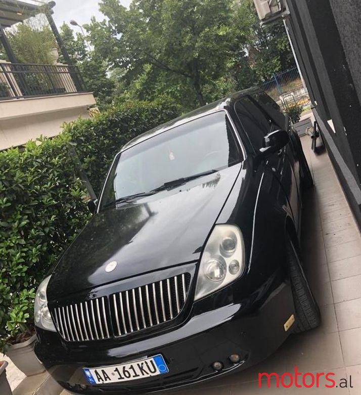 2010' Mercedes-Benz 300 photo #1