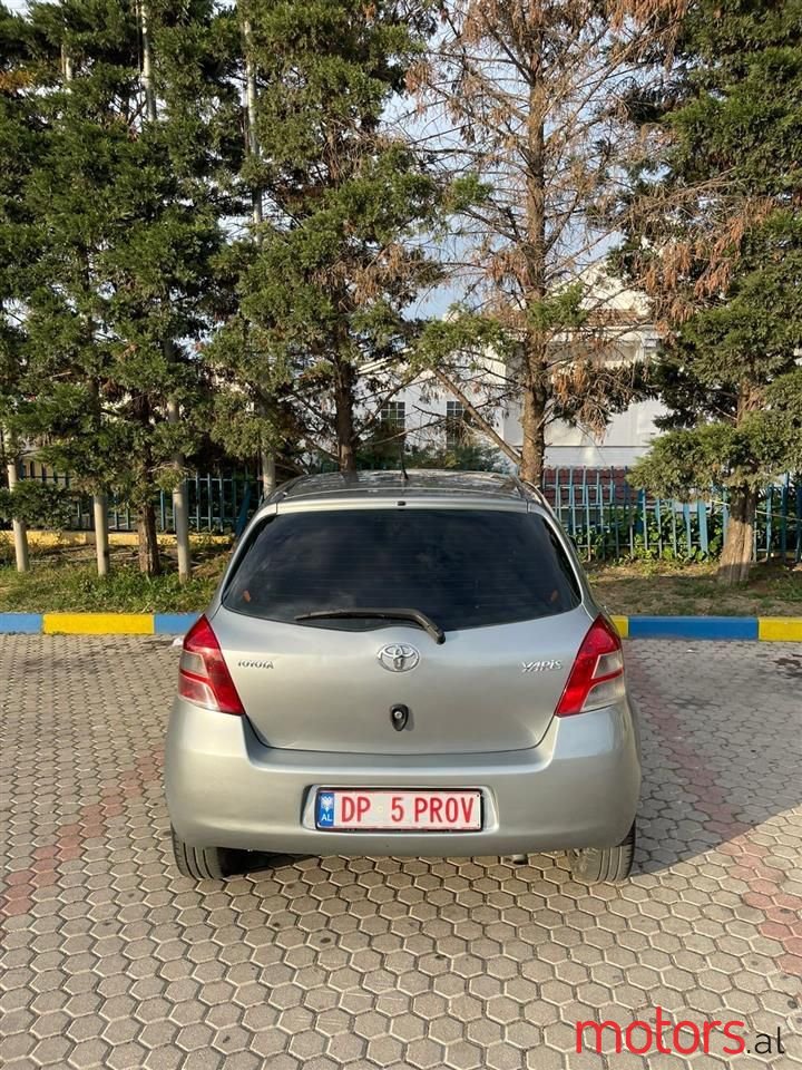 2007' Toyota Yaris photo #3