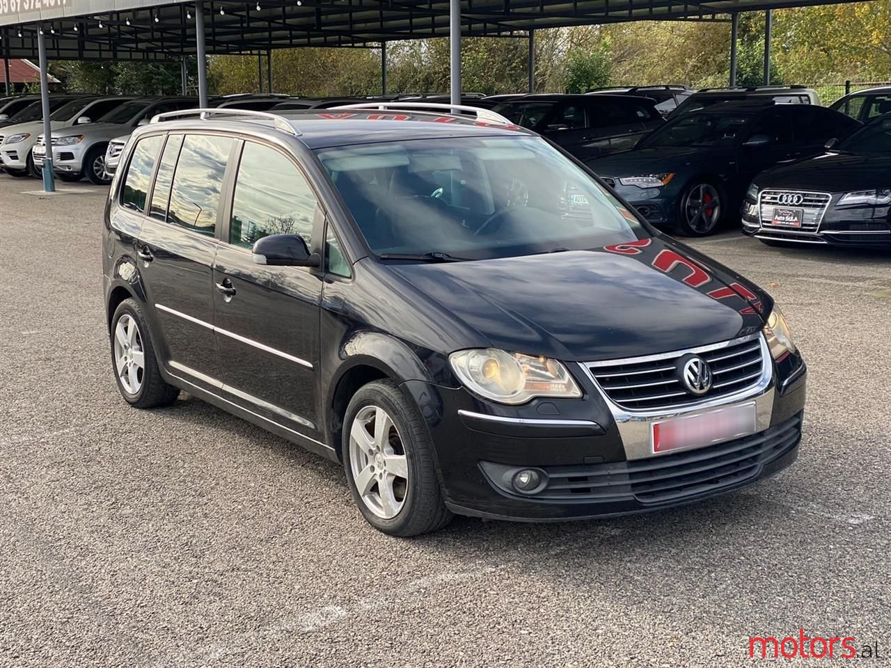 2008' Volkswagen Touran photo #6