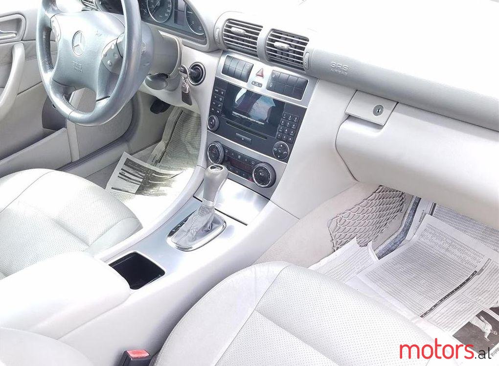 2006' Mercedes-Benz C 220 photo #2