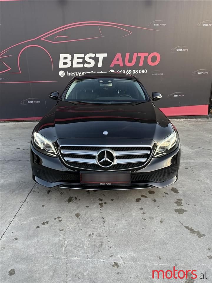 2017' Mercedes-Benz E 220 photo #2