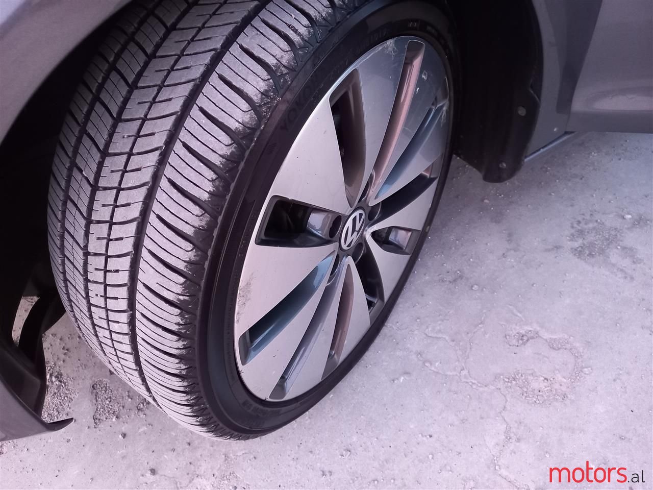 2013' Volkswagen Golf photo #2