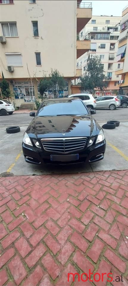 2010' Mercedes-Benz E 250 photo #1