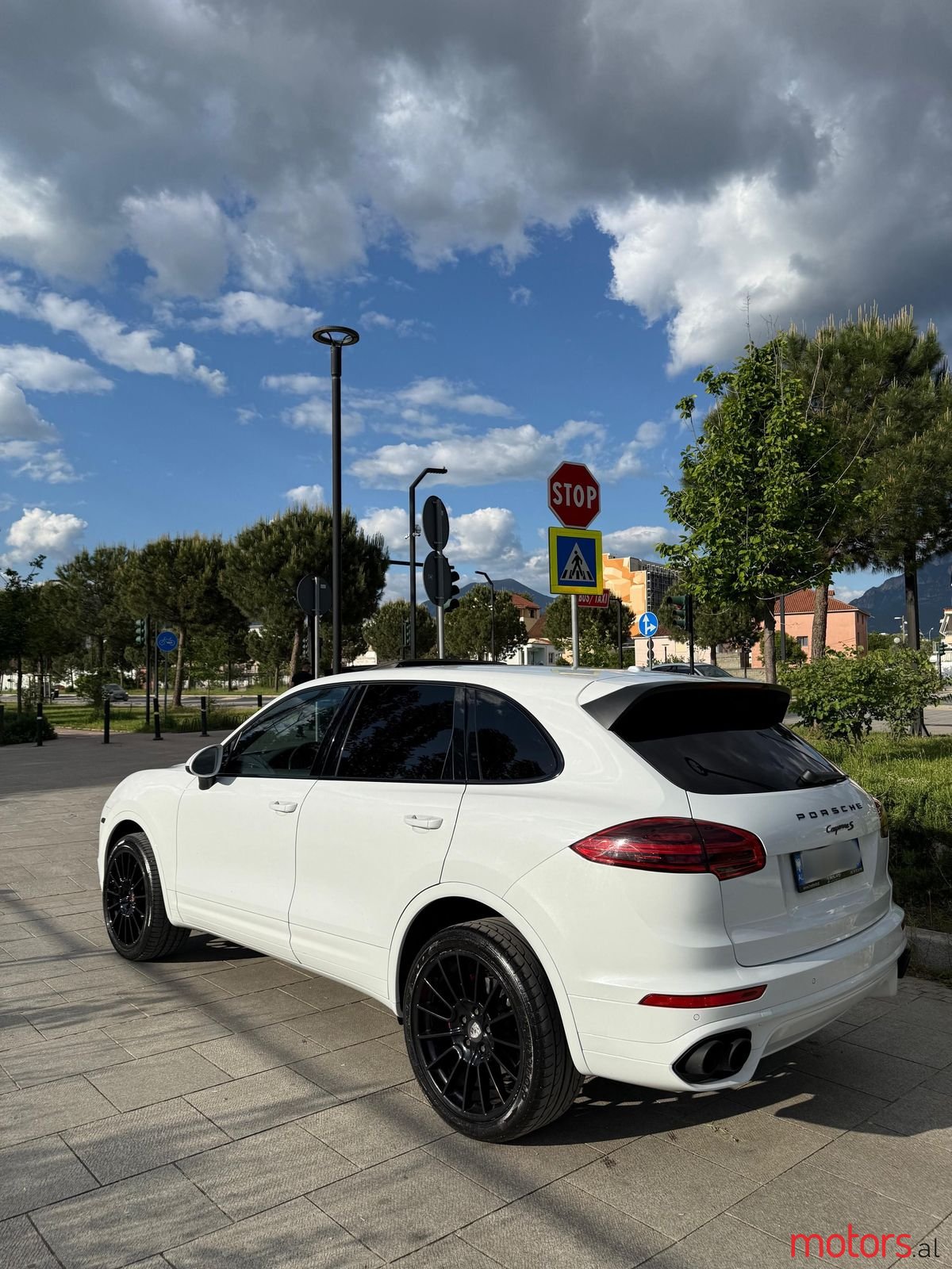 2016' Porsche Cayenne photo #4