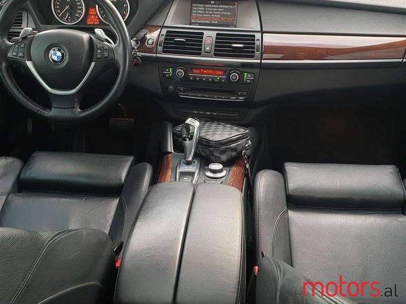 2010' BMW X6 M photo #3