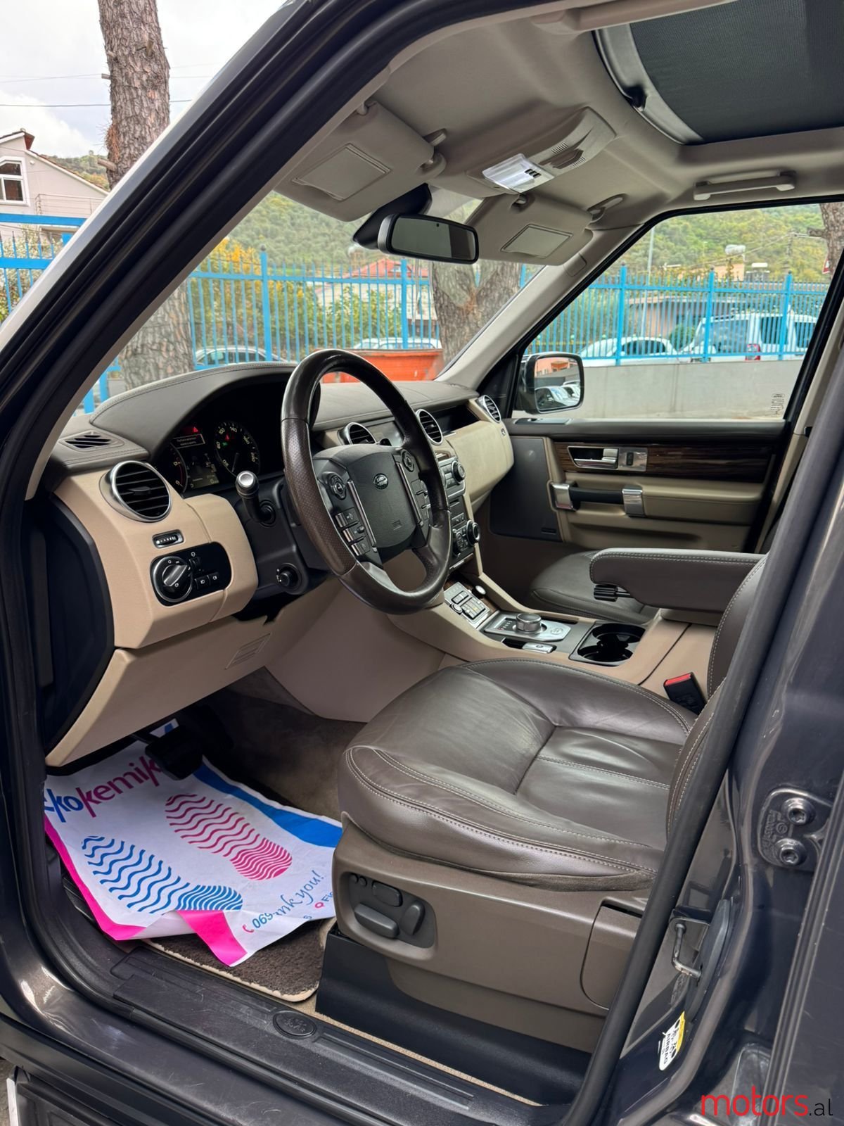 2013' Land Rover Discovery photo #5