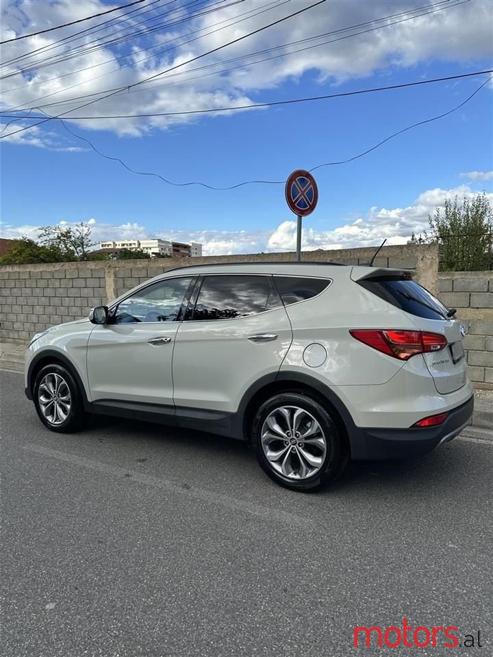 2013' Hyundai Santa Fe photo #5