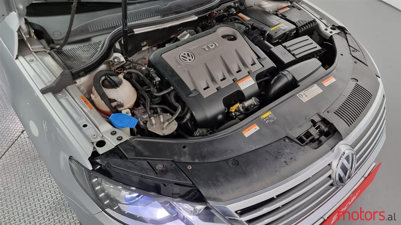 2014' Volkswagen photo #2