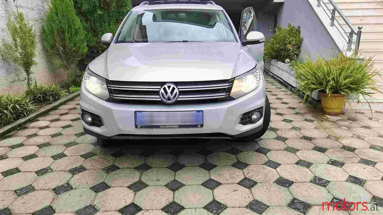 2013' Volkswagen Tiguan photo #1