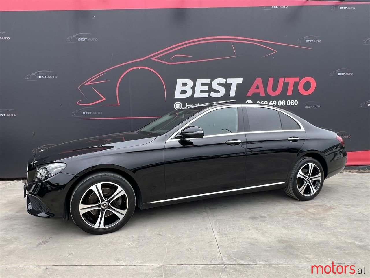 2017' Mercedes-Benz E 220 photo #1