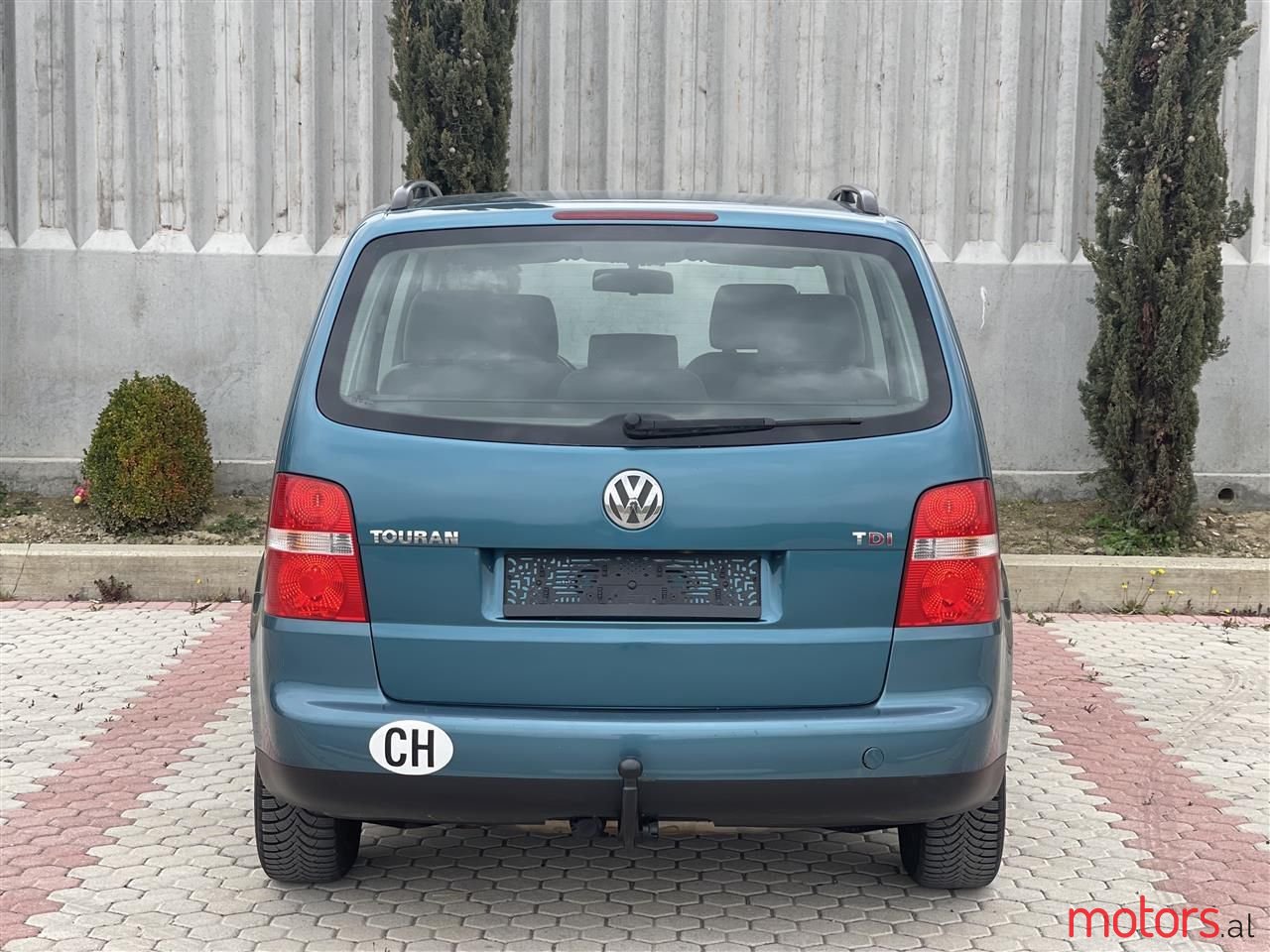 2005' Volkswagen Touran photo #6