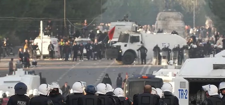 Miratohet paketa e re për tubimet, gjoba deri në 500 mijë lekë për protestuesit dhe kufizime deri në 72 orë
