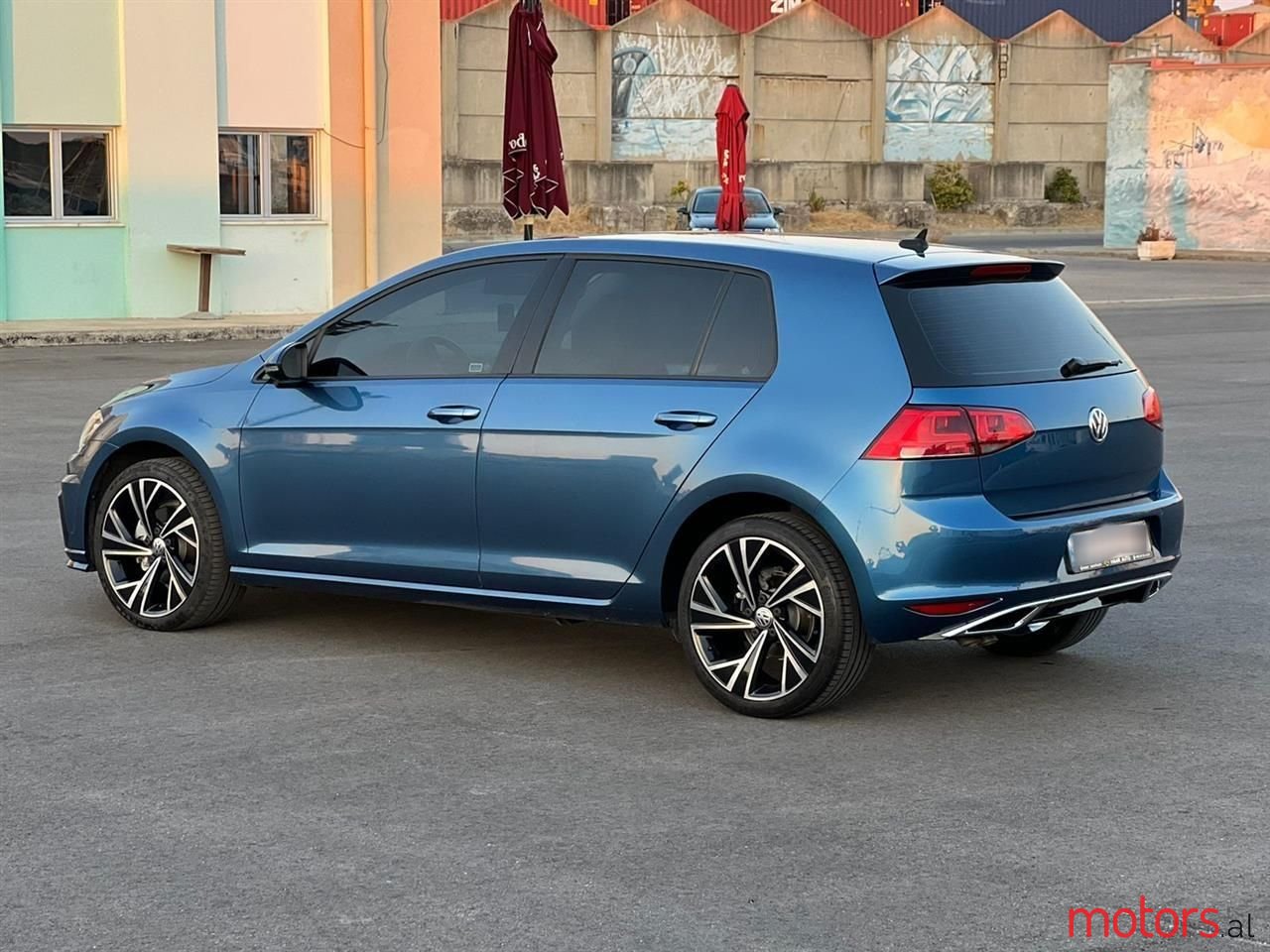 2015' Volkswagen Golf photo #3