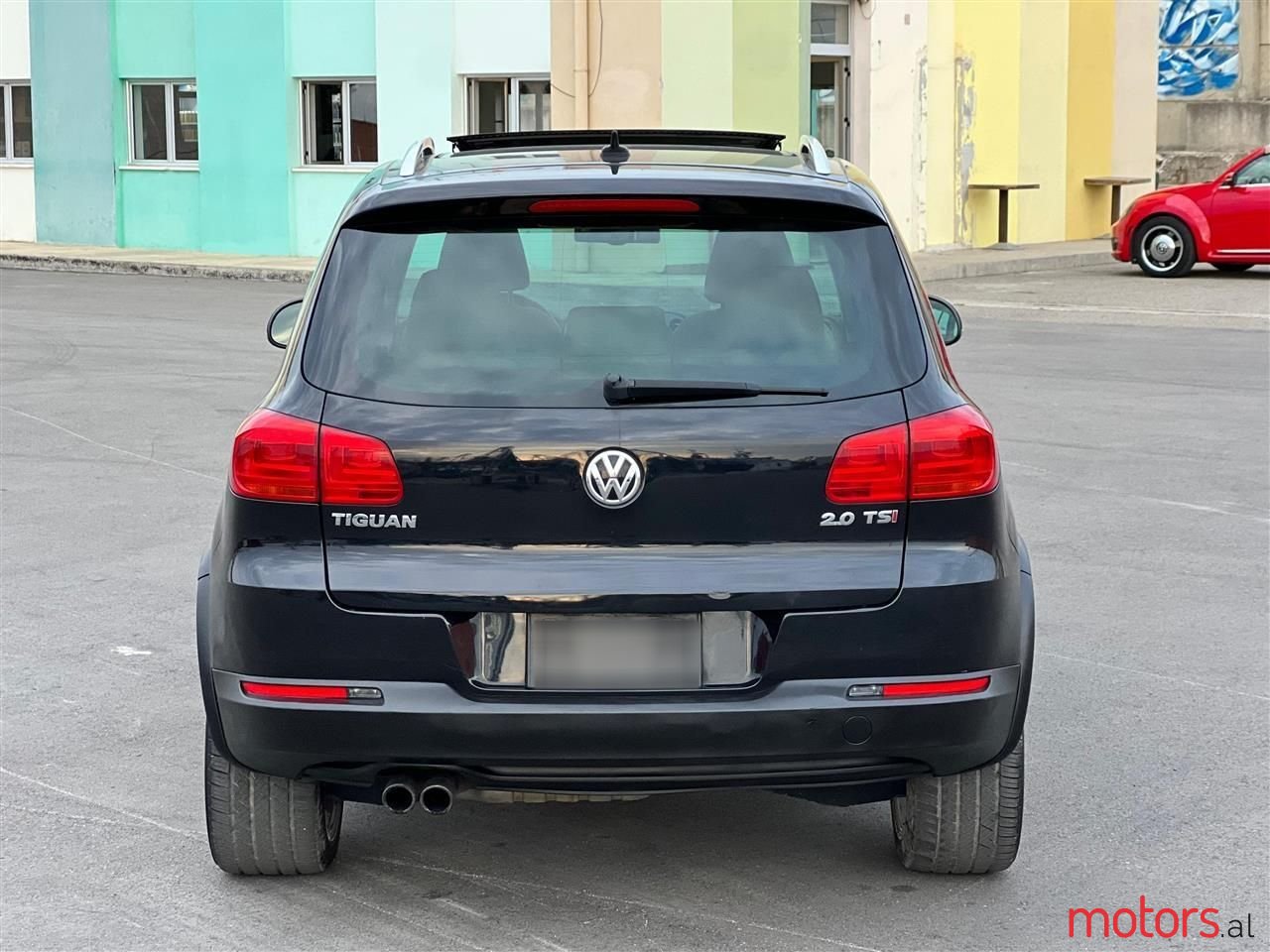 2012' Volkswagen Tiguan photo #4