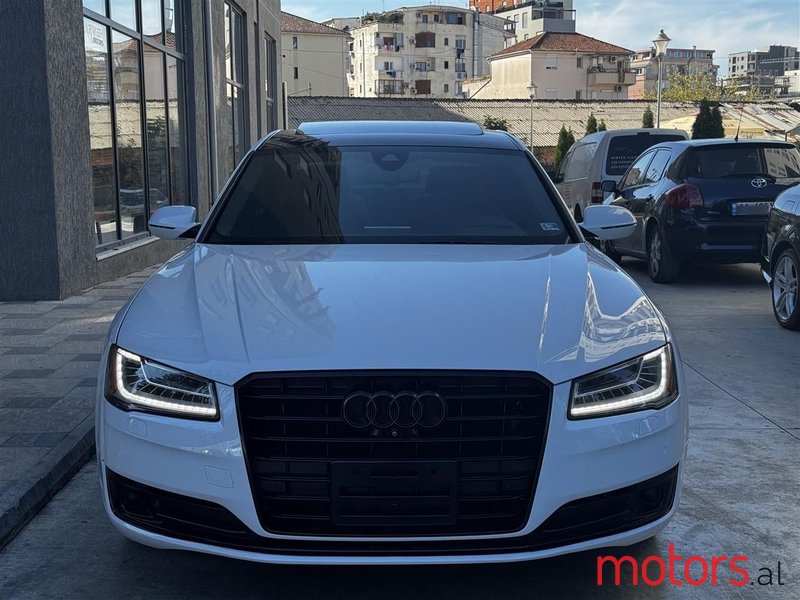 2015' Audi A8 photo #3