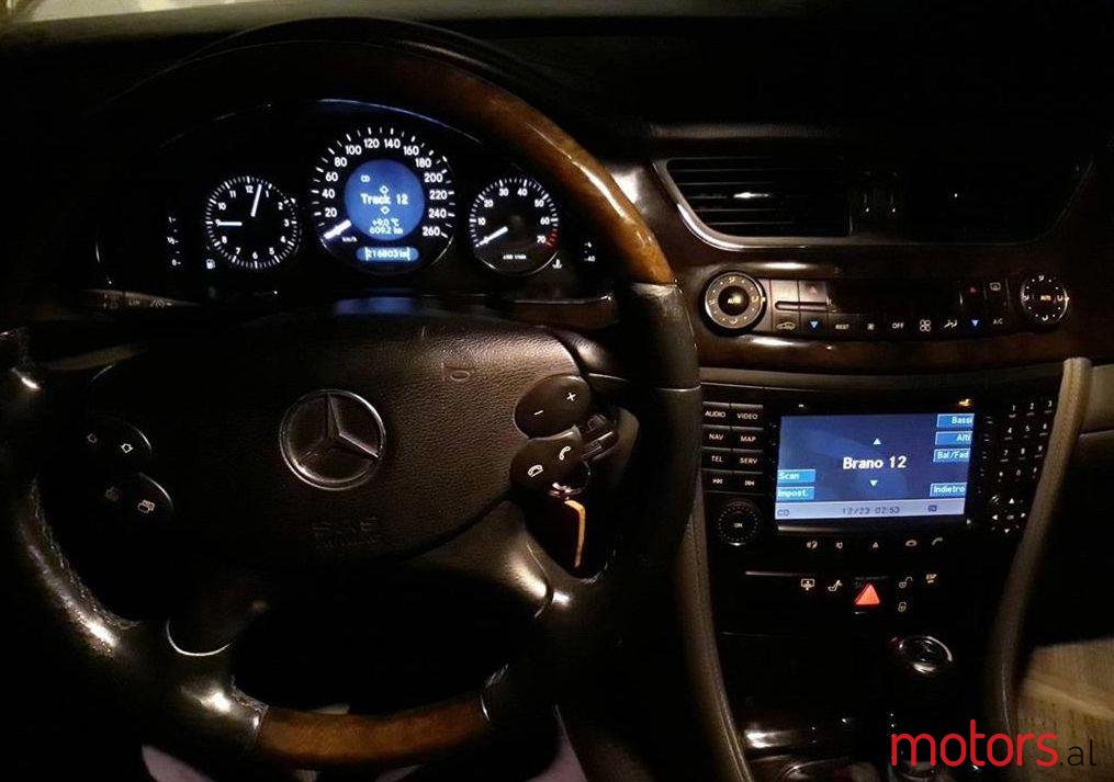 2005' Mercedes-Benz CLS 350 photo #2
