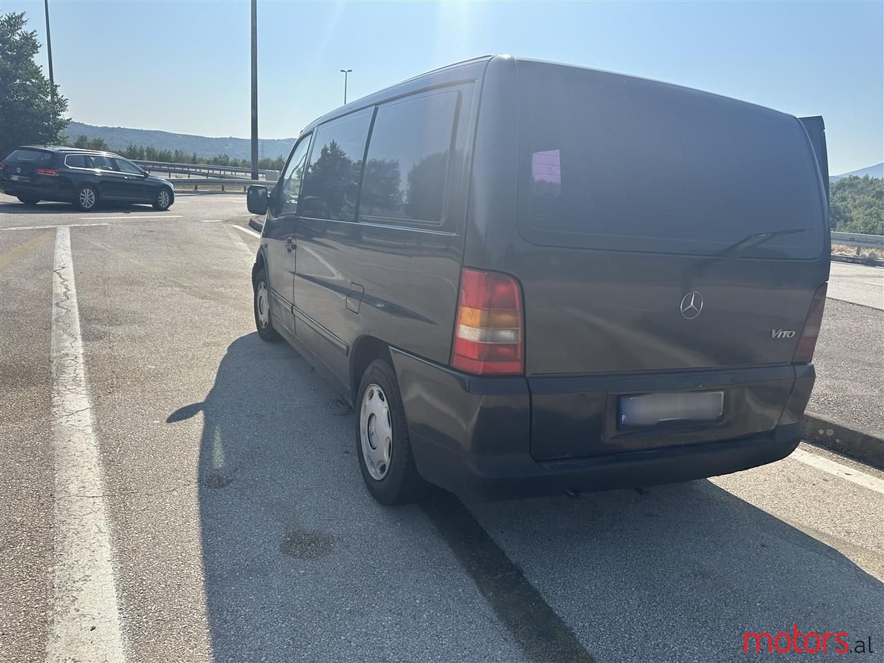 2000' Mercedes-Benz V 220 photo #5