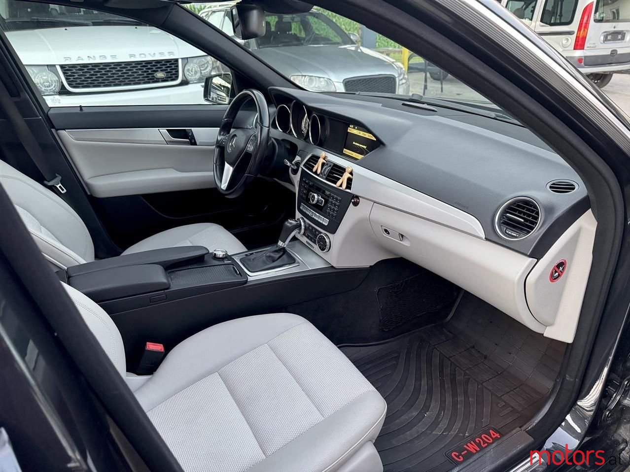 2013' Mercedes-Benz C 250 photo #6