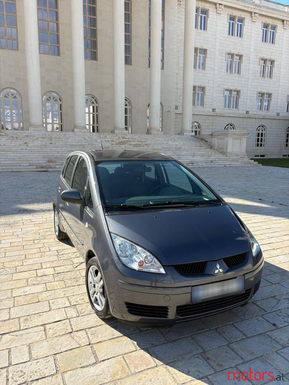 2008' Mitsubishi Colt photo #1