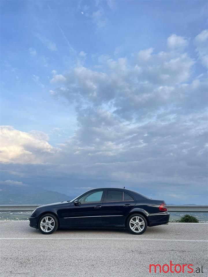 2008' Mercedes-Benz E 280 photo #6