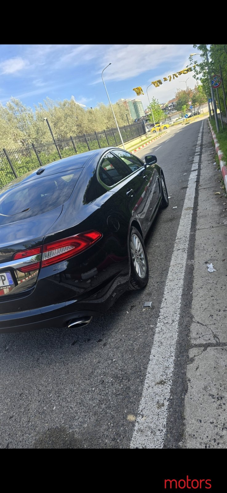 2012' Jaguar XF photo #4