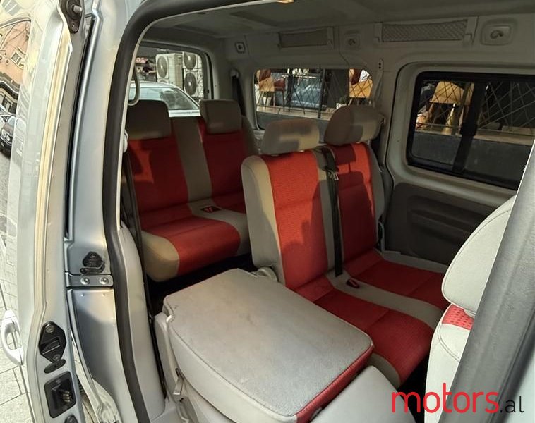 2008' Volkswagen Caddy photo #3