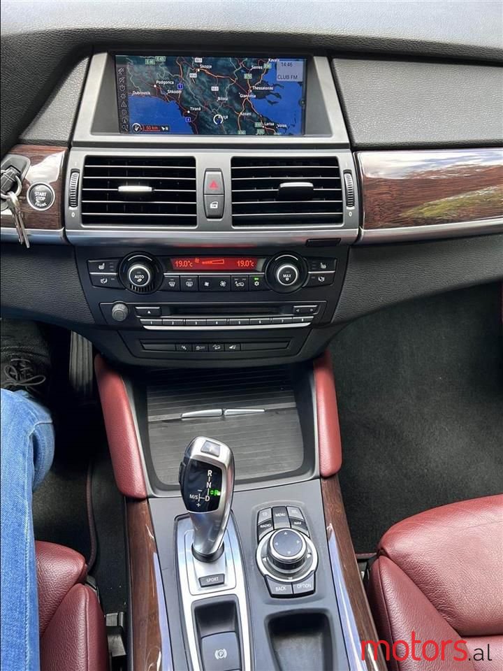 2010' BMW X6 photo #6
