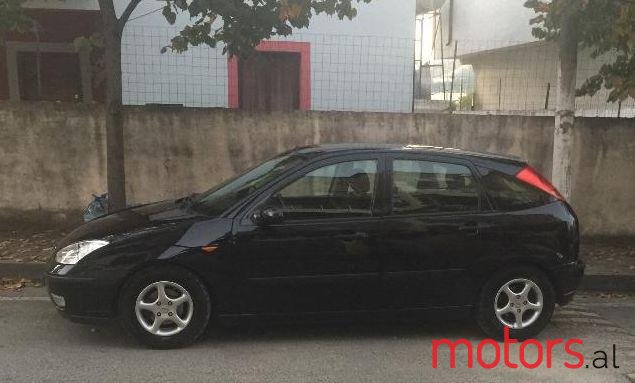2002' Ford Focus photo #1
