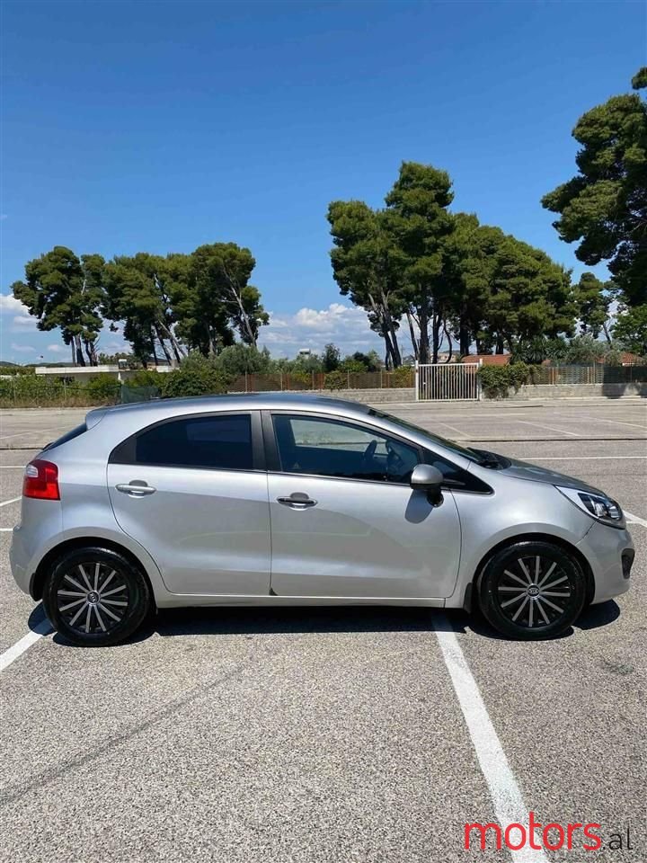 2012' Kia Rio photo #2