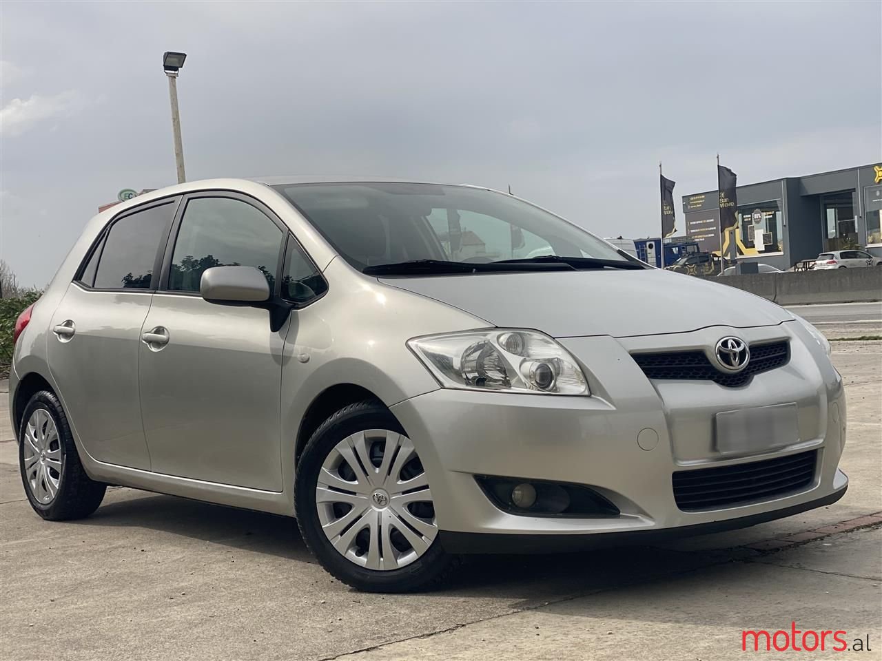 2008' Toyota Auris photo #5