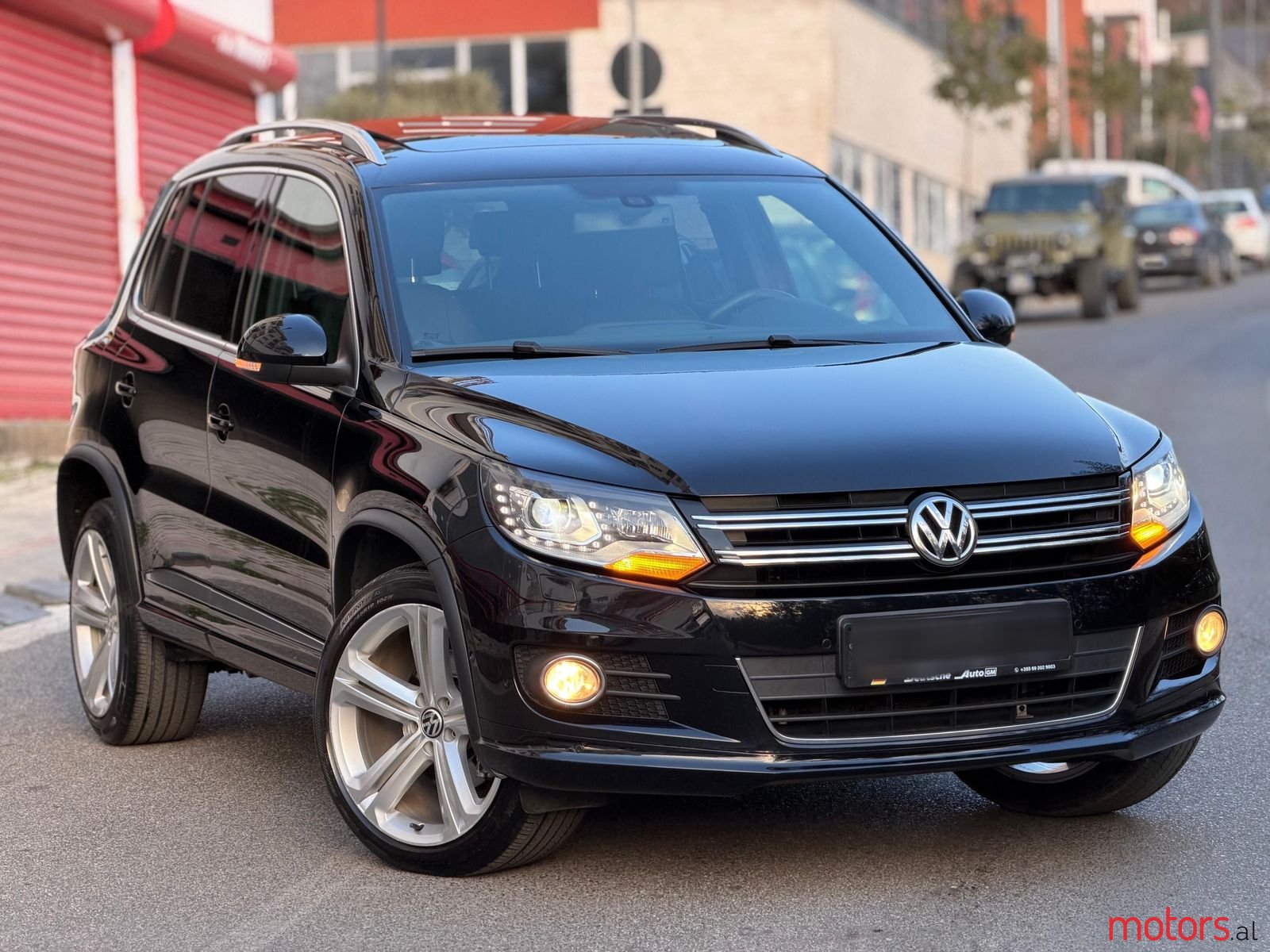 2014' Volkswagen Tiguan photo #1