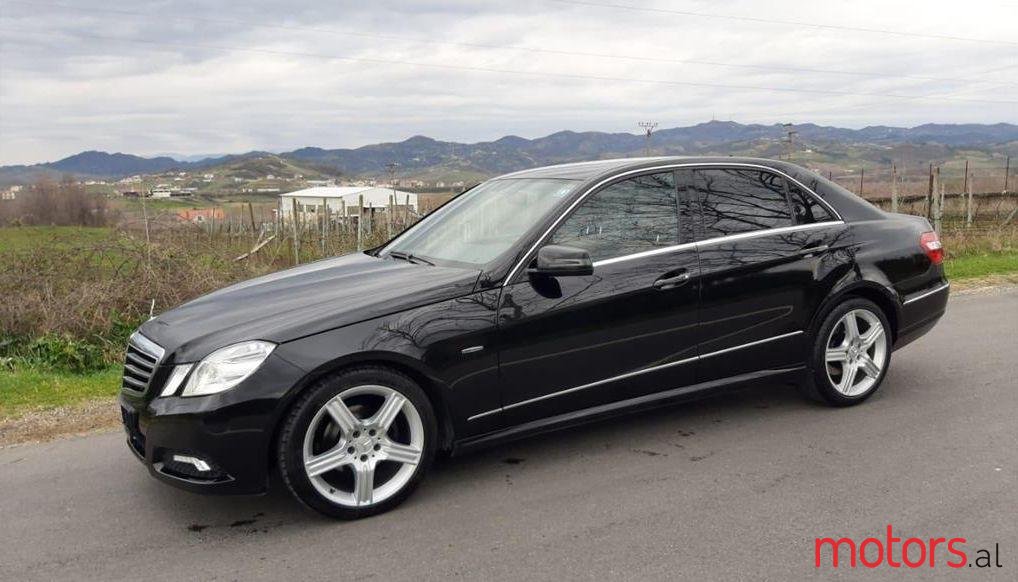 2010' Mercedes-Benz E 220 photo #1