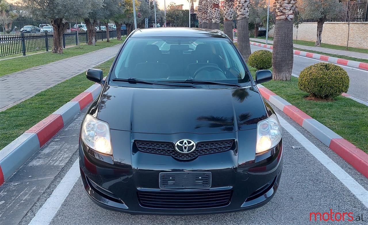 2009' Toyota Auris photo #2