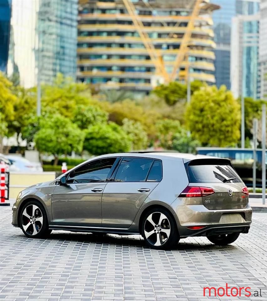 2015' Volkswagen Golf photo #6